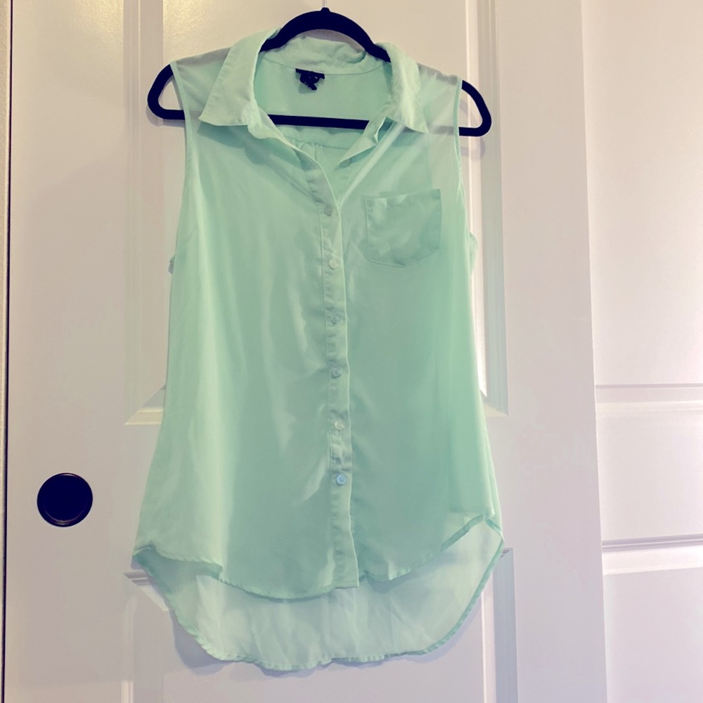Sleeveless Button Up Blouse